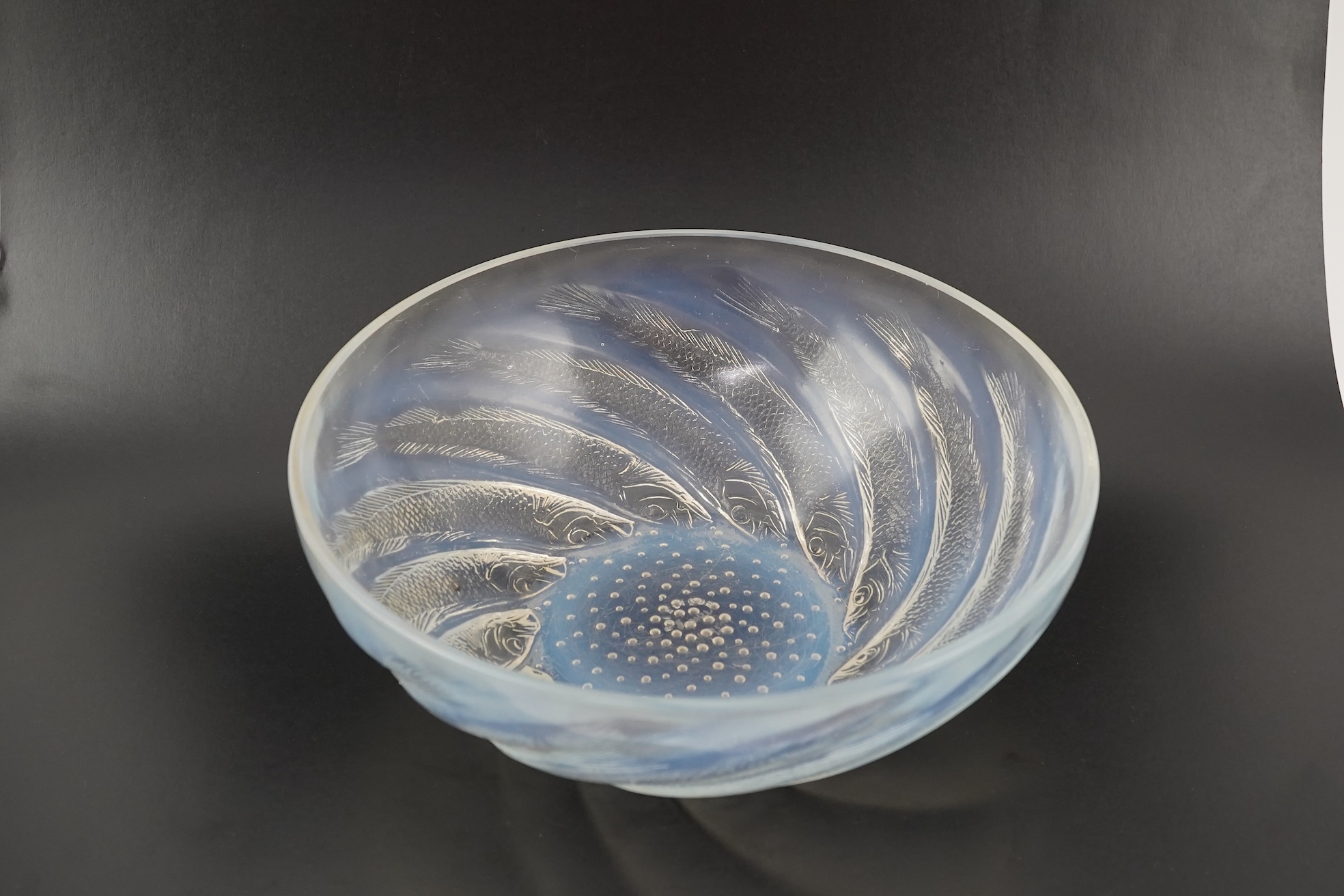 René Lalique: A 'Poissons' opalescent glass bowl
